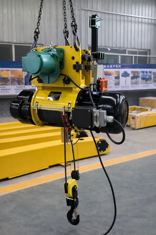 CD type electric wire rope hoist with anti derailment trolley